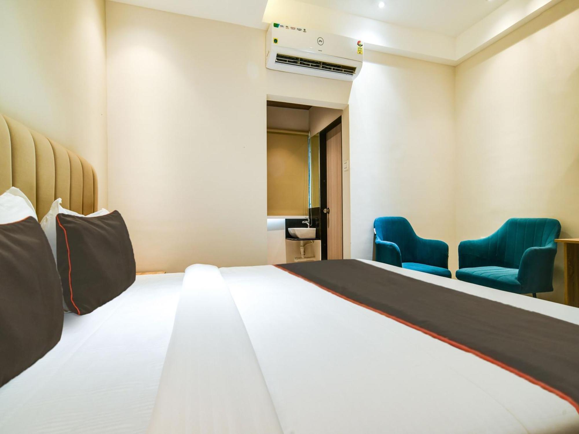 Collection O Hotel Mint Indaur Kültér fotó