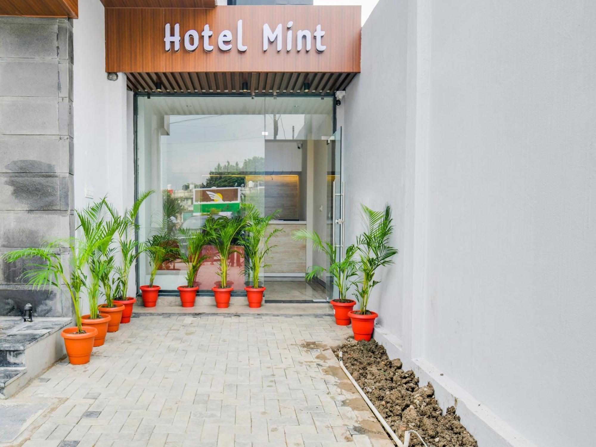 Collection O Hotel Mint Indaur Kültér fotó