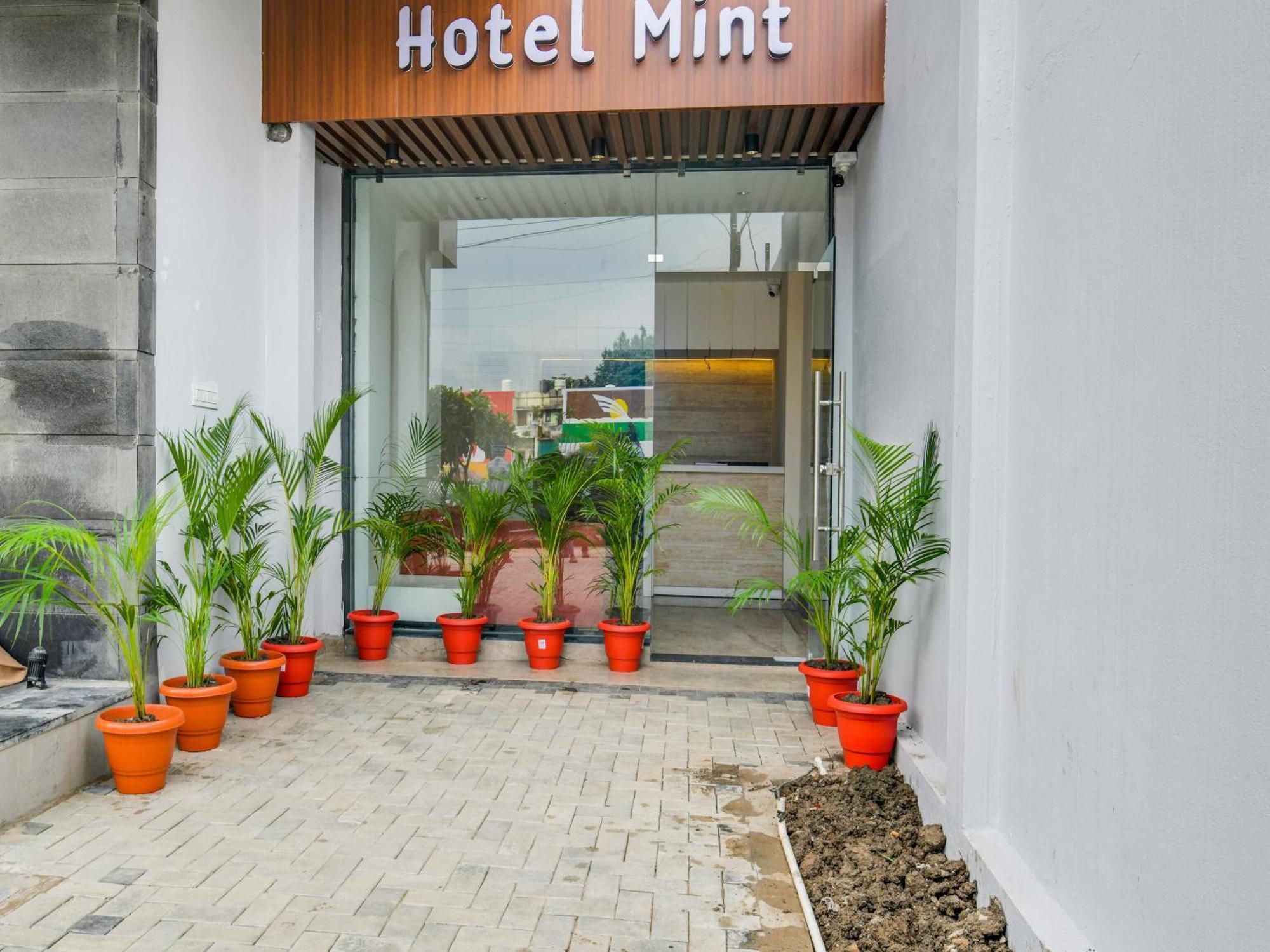 Collection O Hotel Mint Indaur Kültér fotó